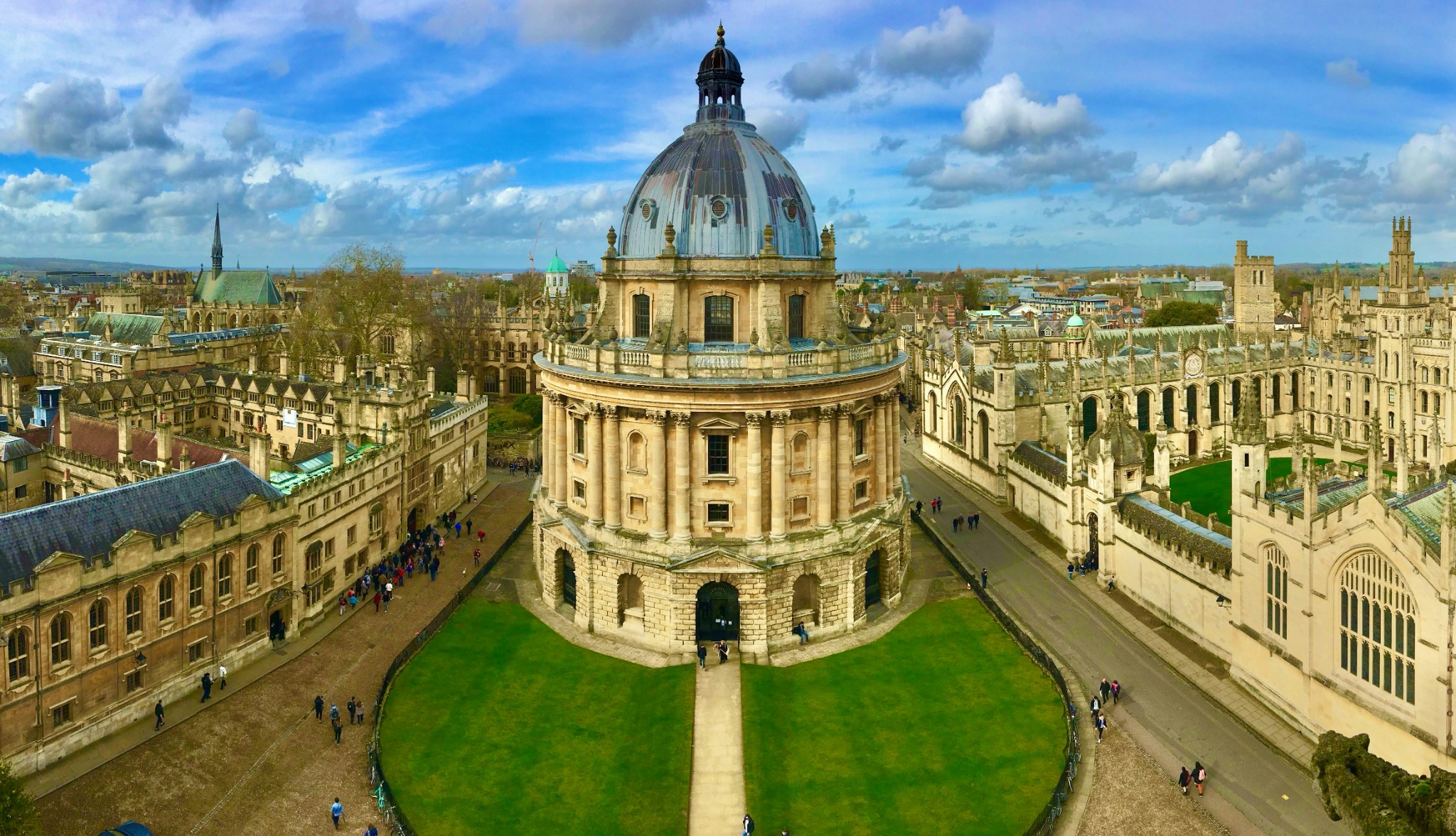 Cambridge University college courtyard